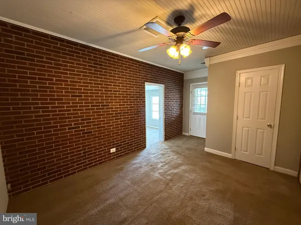 $1,495 | 265 Butler Road, Unit 3, Fredericksburg, VA 22405