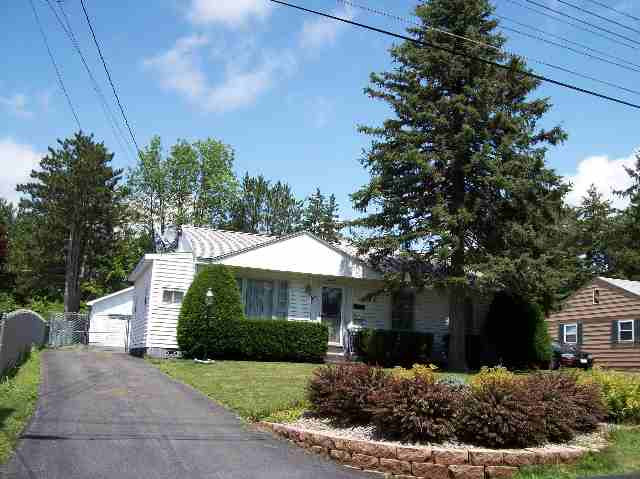 20 Valley View Road Amsterdam, NY 12010 - Photo 2 of 7 Photo 2