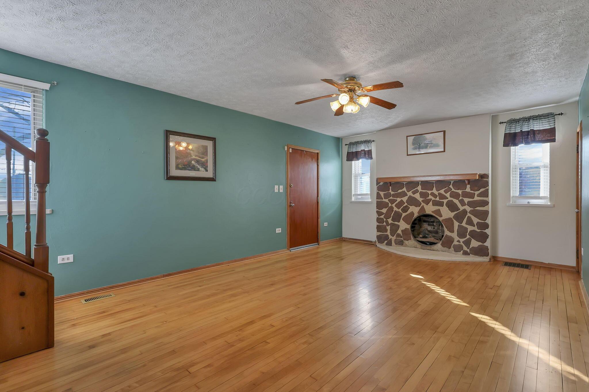 1417 Brown Road Columbus, OH 43223 - Photo 8 of 56 11-web-or-mls-G02A0297