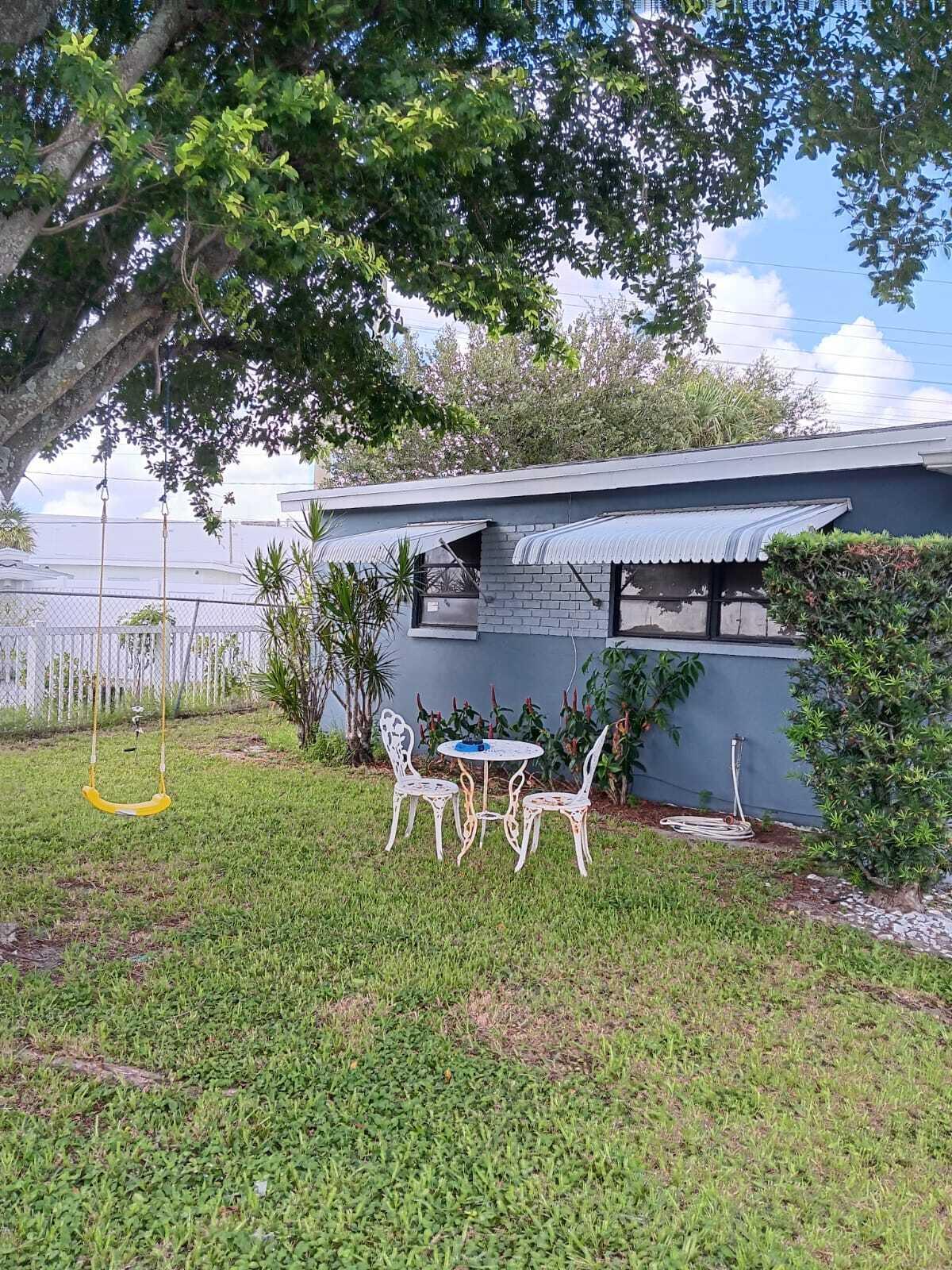 1391 West 1st Street Riviera Beach, FL 33404 - Photo 3 of 6 Fenced