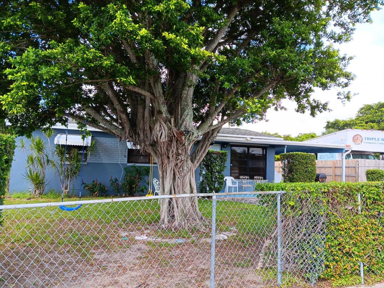1391 West 1st Street Riviera Beach, FL 33404 - Photo 6 of 6 WhatsApp Image 2024-08-16 at 9.55.25 AM