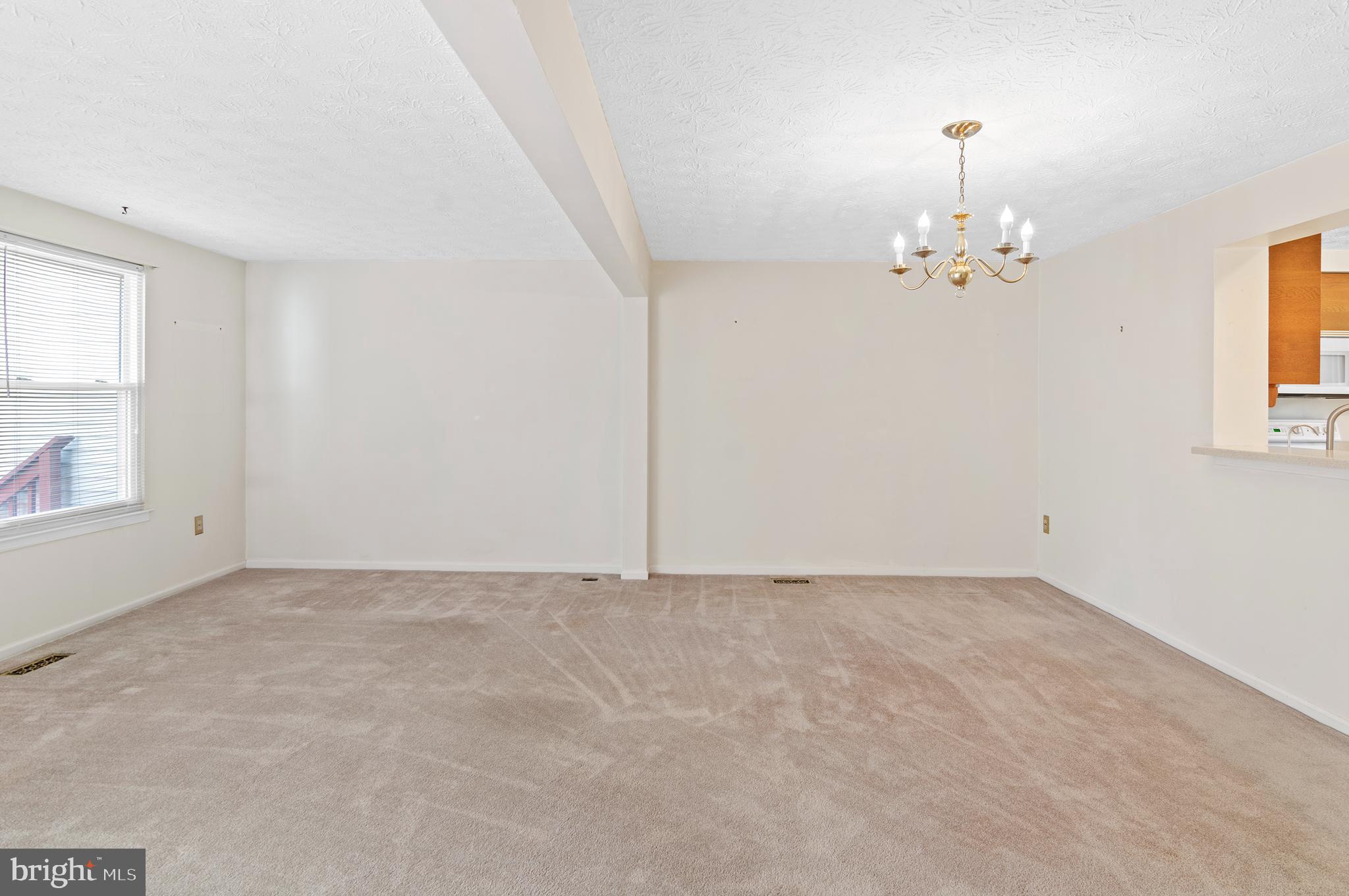 8508 Rhuddlan Road Nottingham, MD 21236 - Photo 12 of 28 Lots of Natural Sunlight