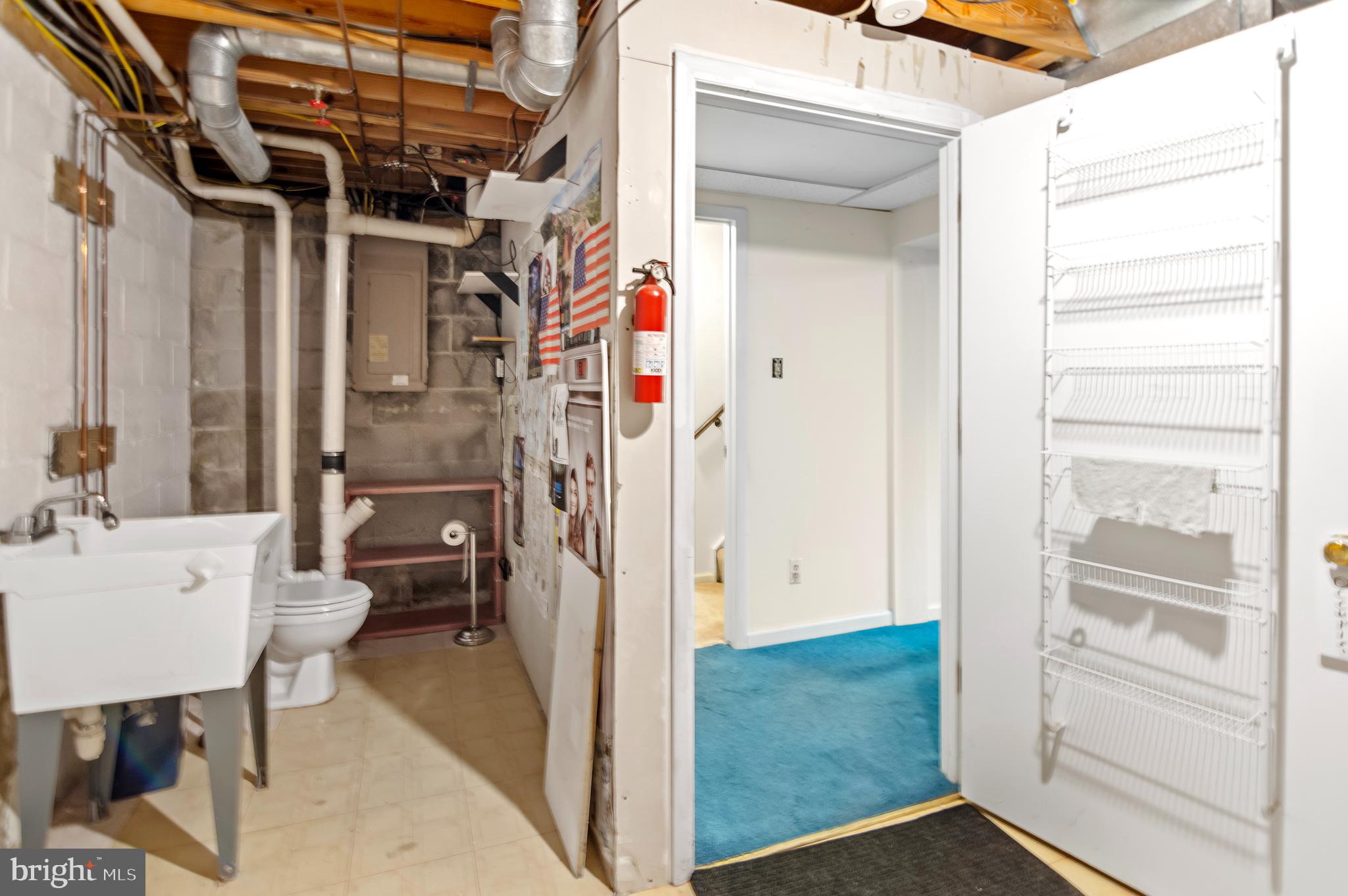8508 Rhuddlan Road Nottingham, MD 21236 - Photo 22 of 28 Utility Room