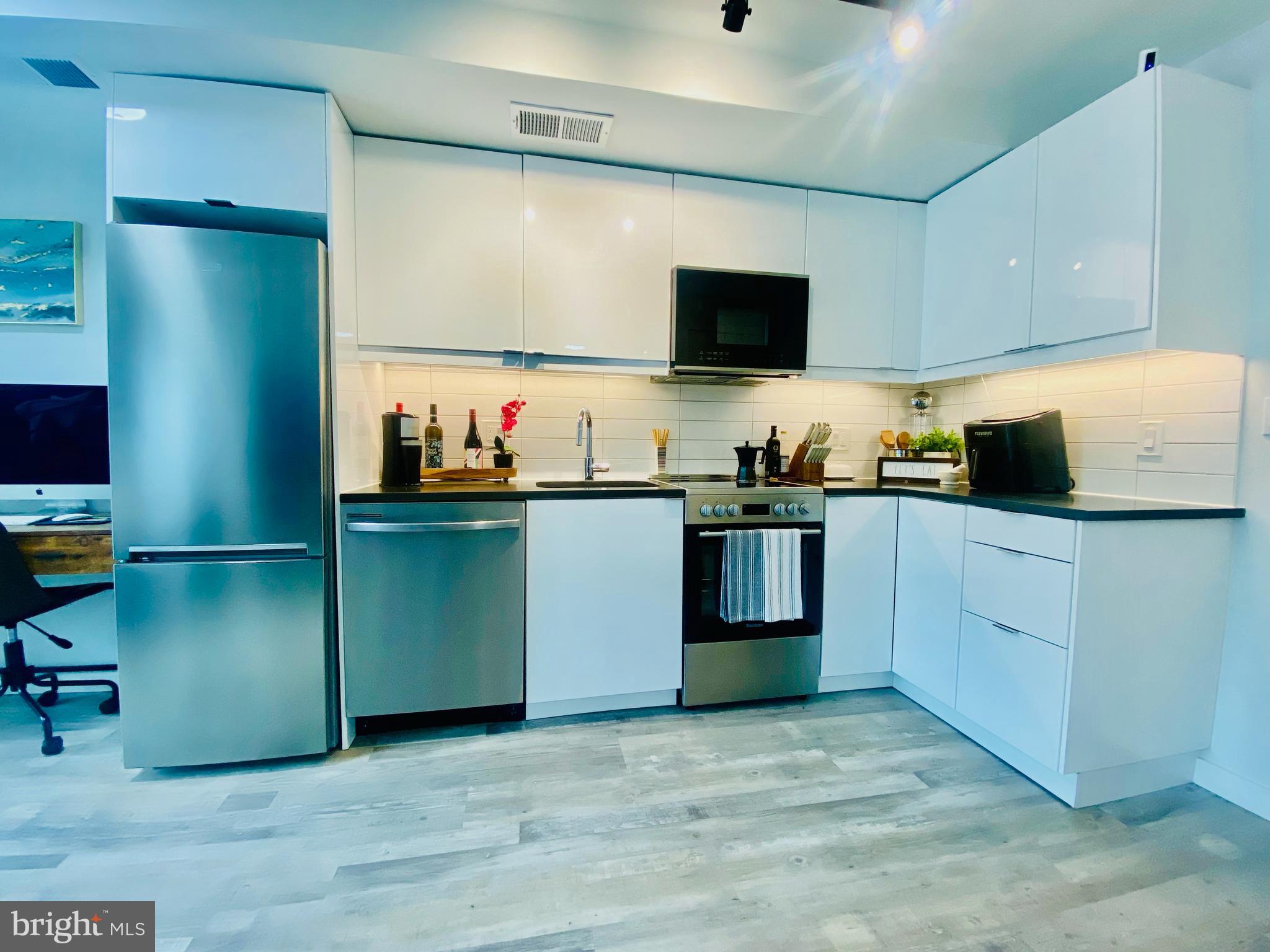 700 Roeder Road, Unit 201 Silver Spring, MD 20910 - Photo 7 of 17