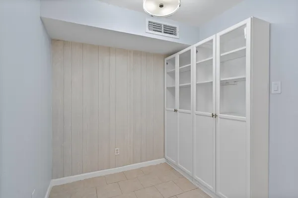 $899 | 1840 Burton Drive, Unit 131, Austin, TX 78741