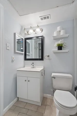 $899 | 1840 Burton Drive, Unit 131, Austin, TX 78741