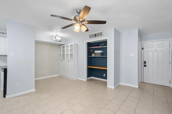 $899 | 1840 Burton Drive, Unit 131, Austin, TX 78741