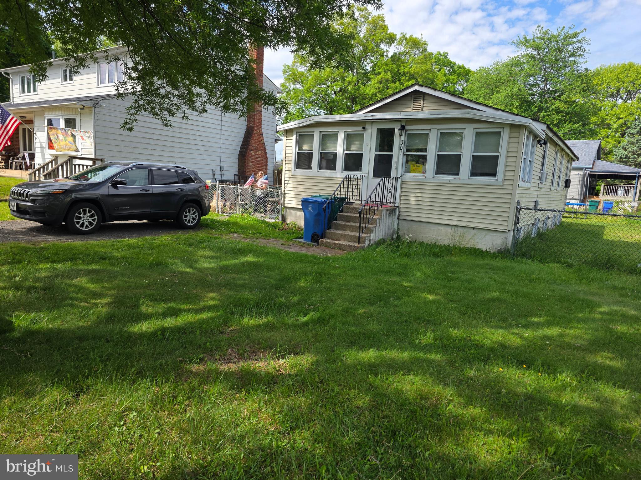 301 Franklin Street Croydon, PA 19021 - Photo 1 of 23 a front view of a house with a garden