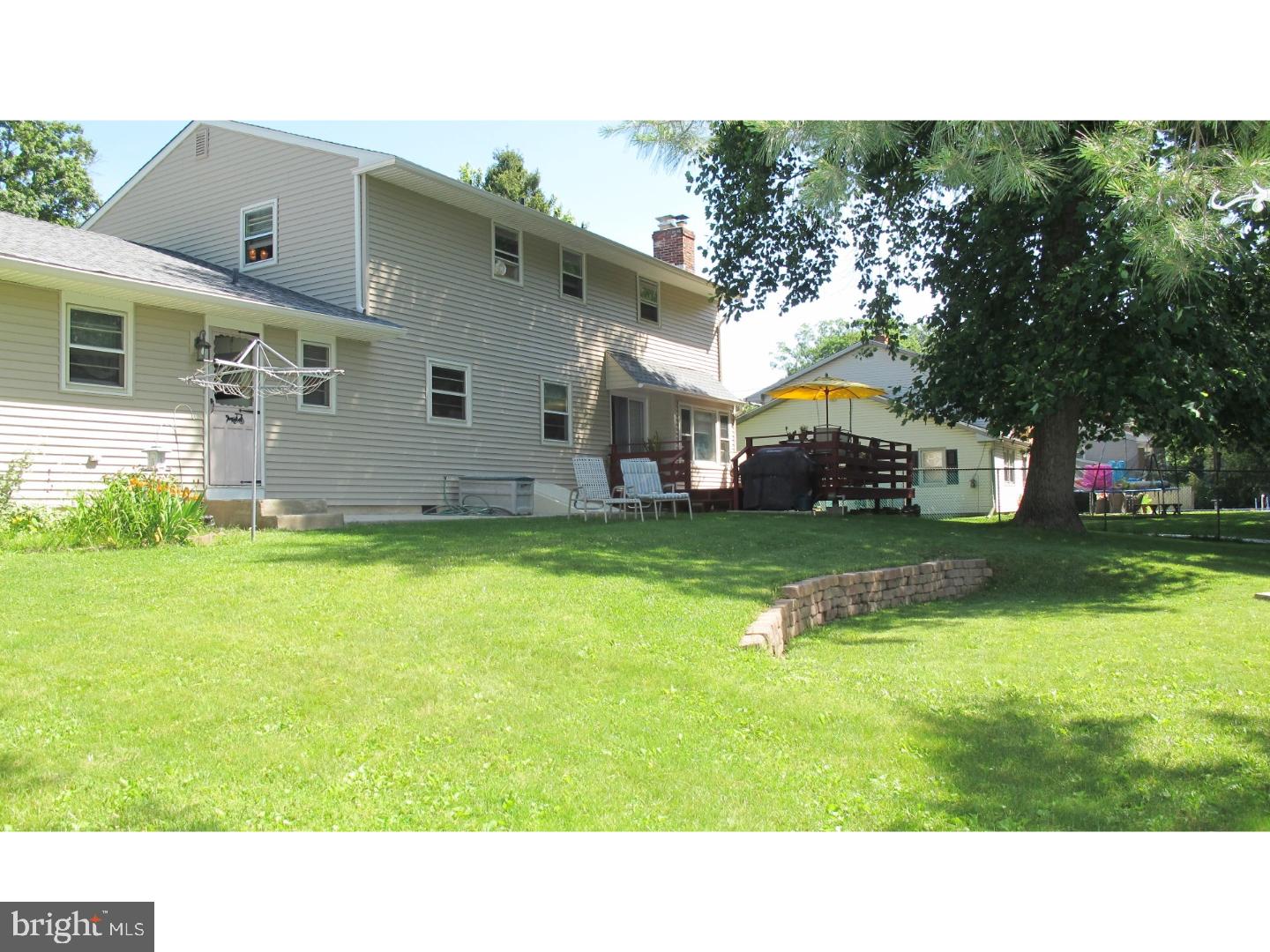 704 Parry Road Riverton, NJ 08077 - Photo 2 of 24 Exterior Back