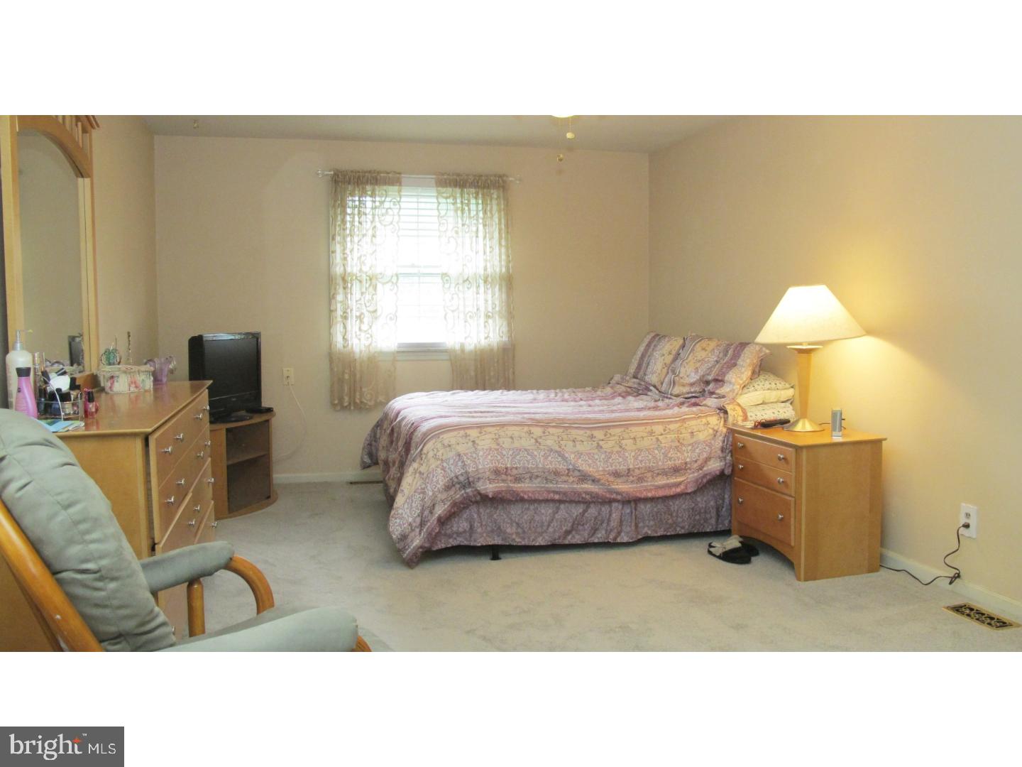 704 Parry Road Riverton, NJ 08077 - Photo 15 of 24