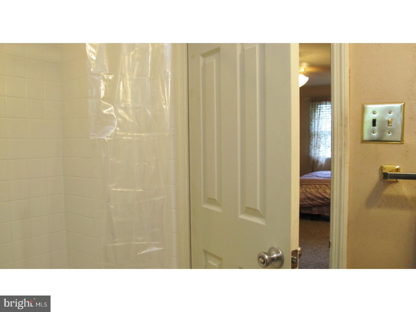 704 Parry Road Riverton, NJ 08077 - Photo 16 of 24 Master Bathroom