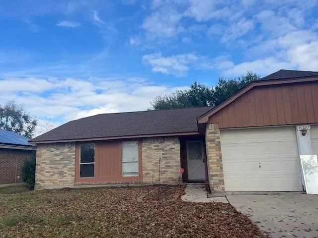 $2,000 | 16707 Sheet Bend Way, Friendswood, TX 77546