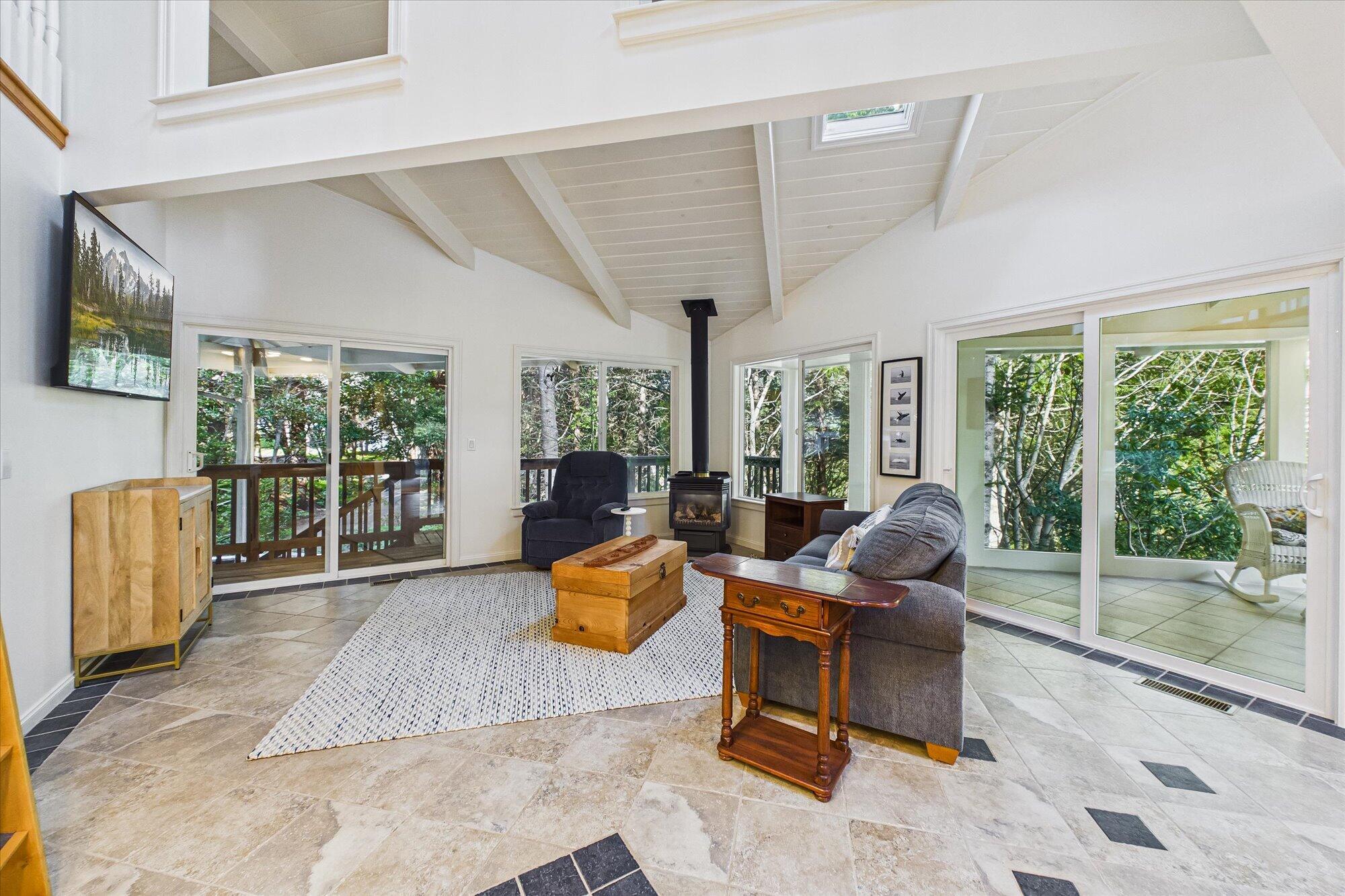 472 Beach Road Shelter Cove, CA 95589 - Photo 15 of 49