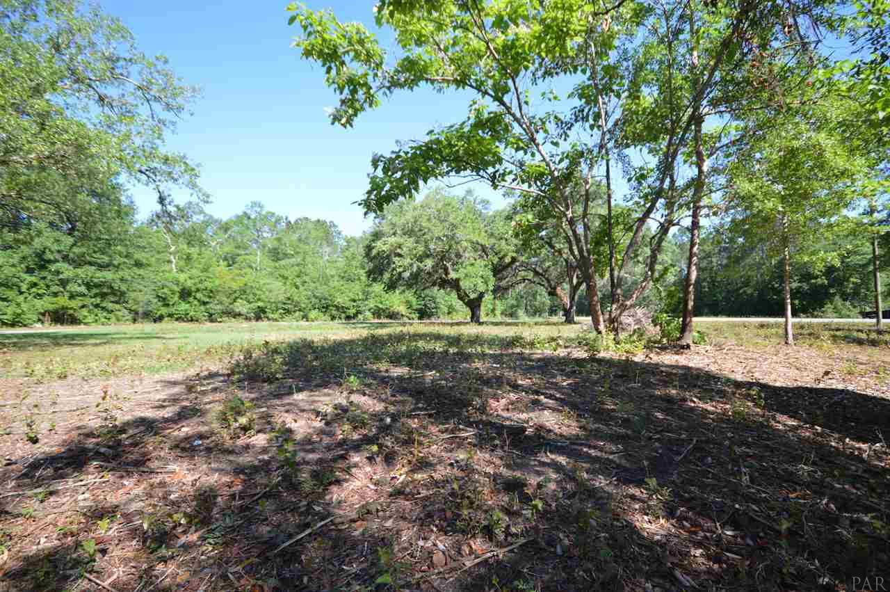 4748 Little Pelican Road Milton, FL 32583 - Photo 15 of 27 Gallery Image 15