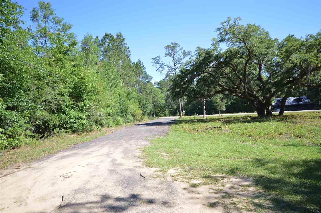 4748 Little Pelican Road Milton, FL 32583 - Photo 18 of 27 Gallery Image 18