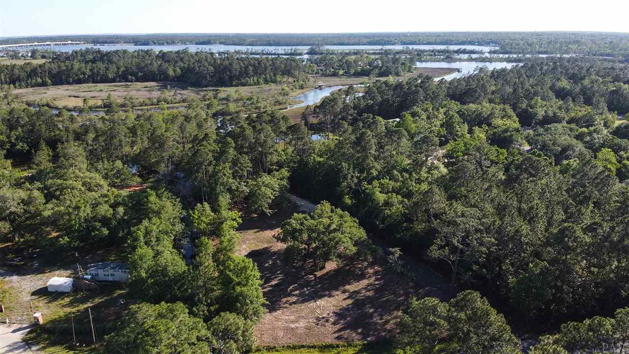 4748 Little Pelican Road Milton, FL 32583 - Photo 2 of 27 Gallery Image 2