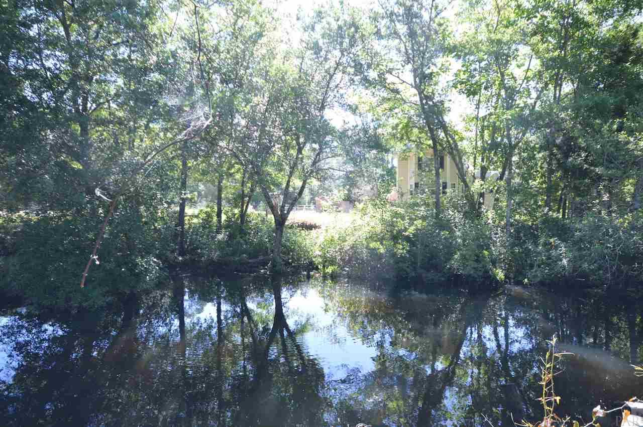 4748 Little Pelican Road Milton, FL 32583 - Photo 4 of 27 Gallery Image 4