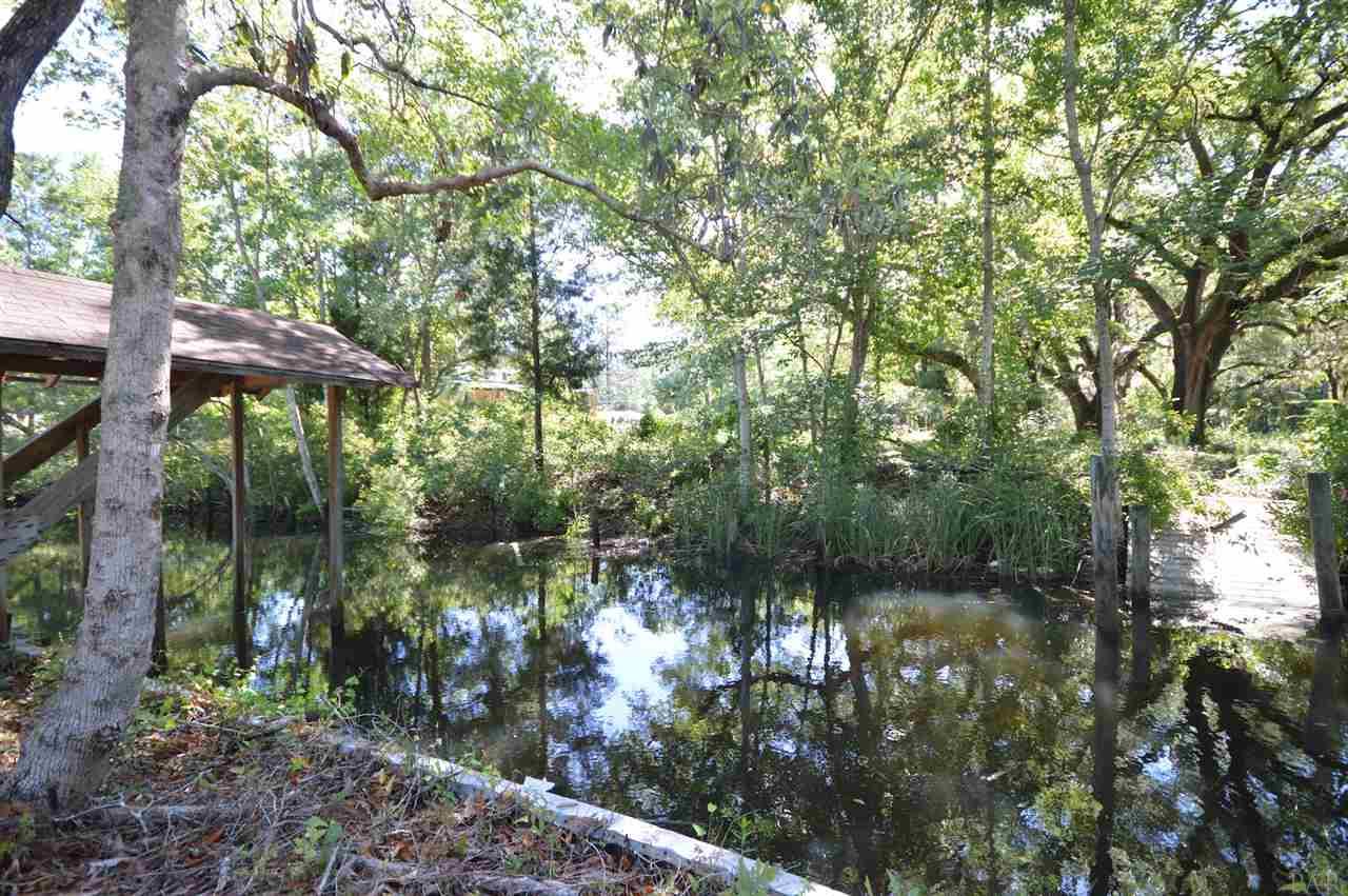4748 Little Pelican Road Milton, FL 32583 - Photo 8 of 27 Gallery Image 8