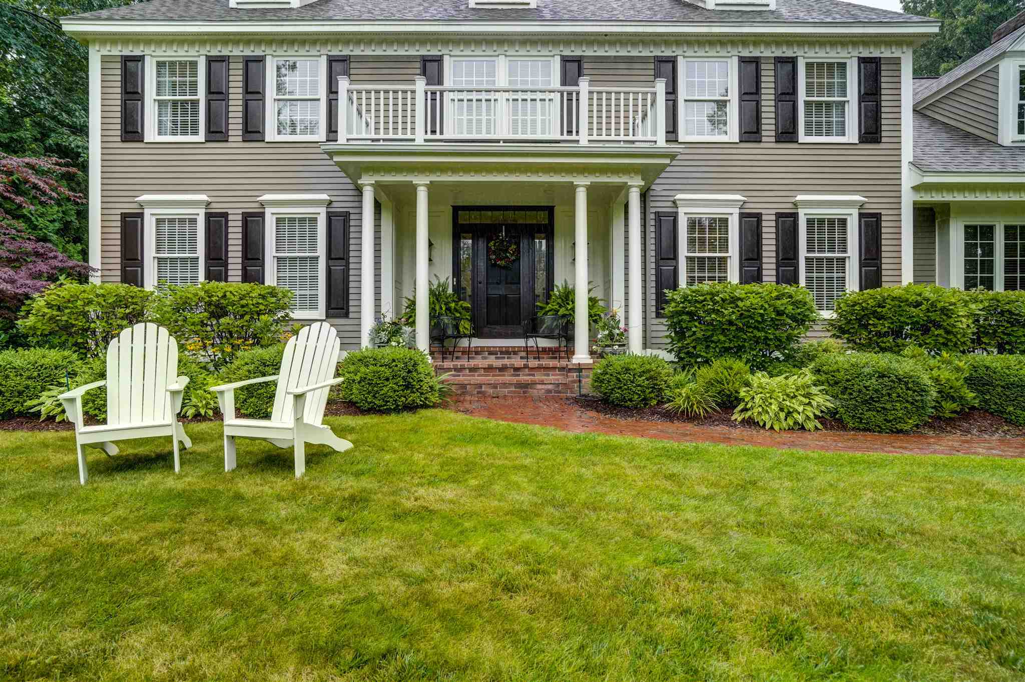 30 Rosewell Road Bedford, NH 03110 - Photo 2 of 40