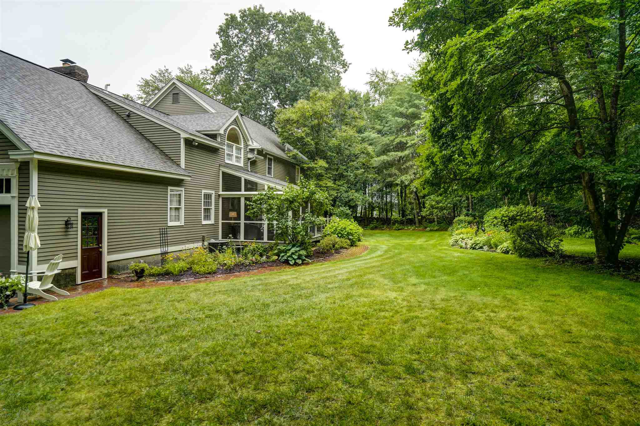 30 Rosewell Road Bedford, NH 03110 - Photo 37 of 40