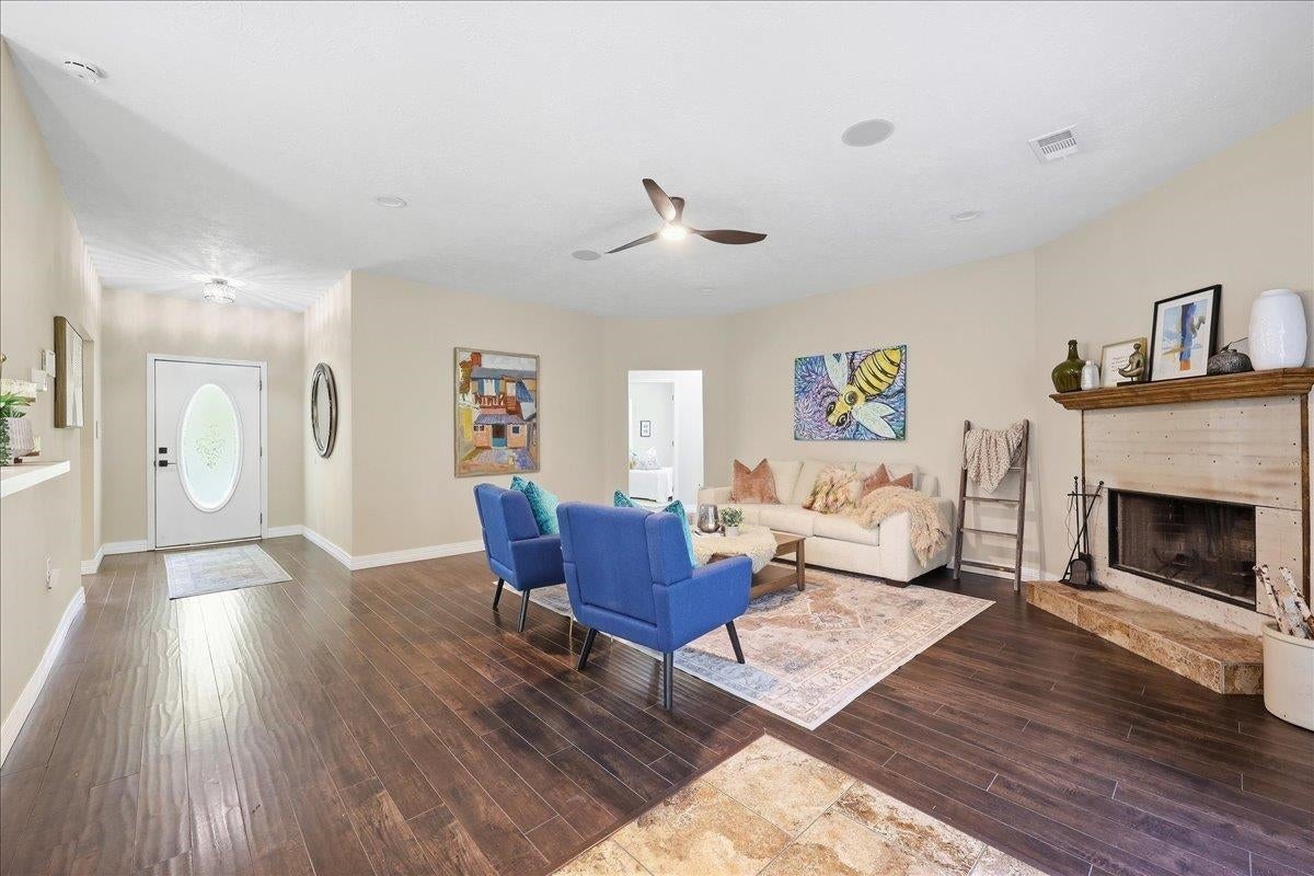 8739 Turtle Road Orange, TX 77632 - Photo 5 of 29 Gallery Image 5