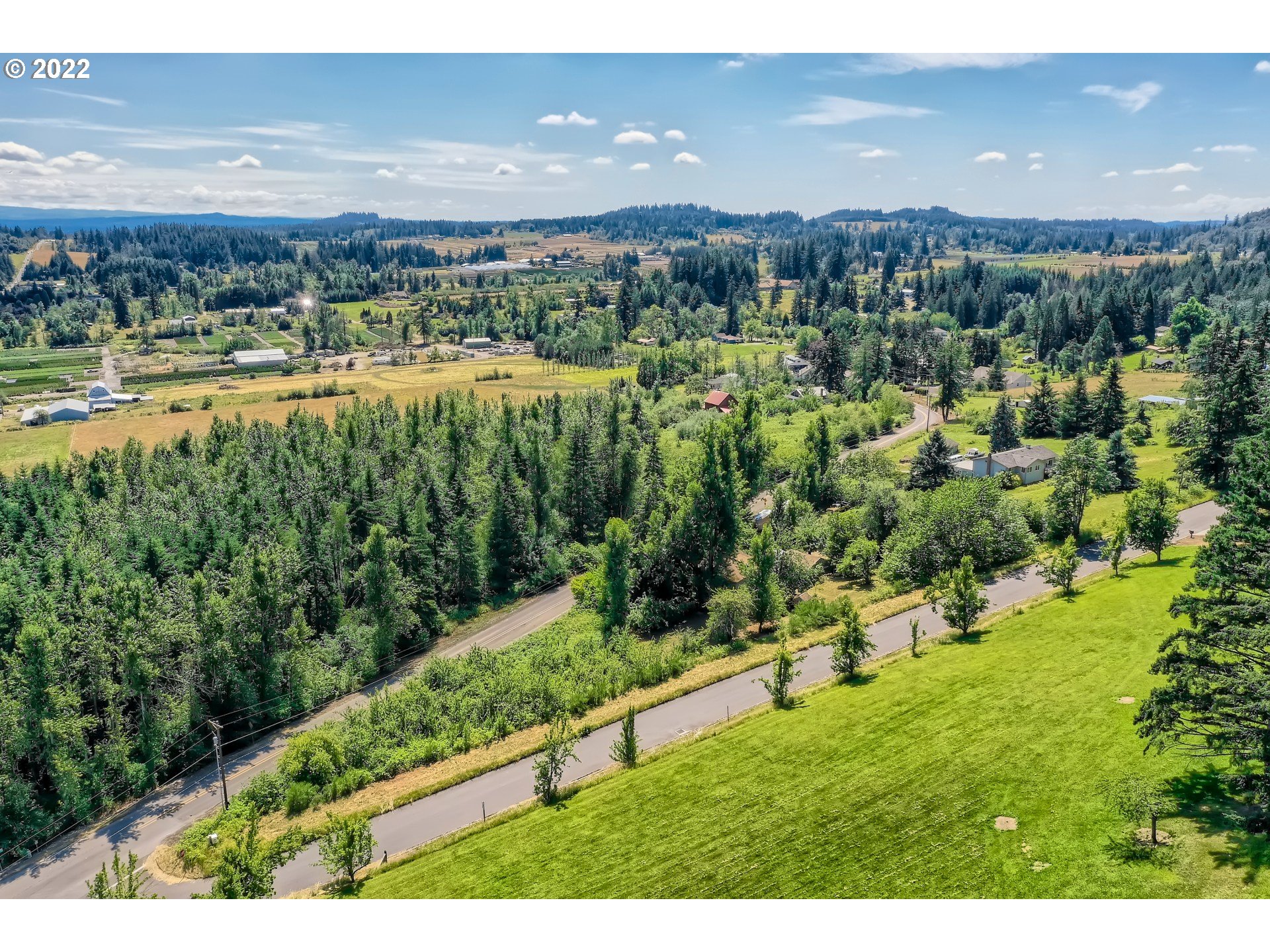 24011 Southeast Borges Road Damascus, OR 97089 - Photo 3 of 21 a view of a city and mountains