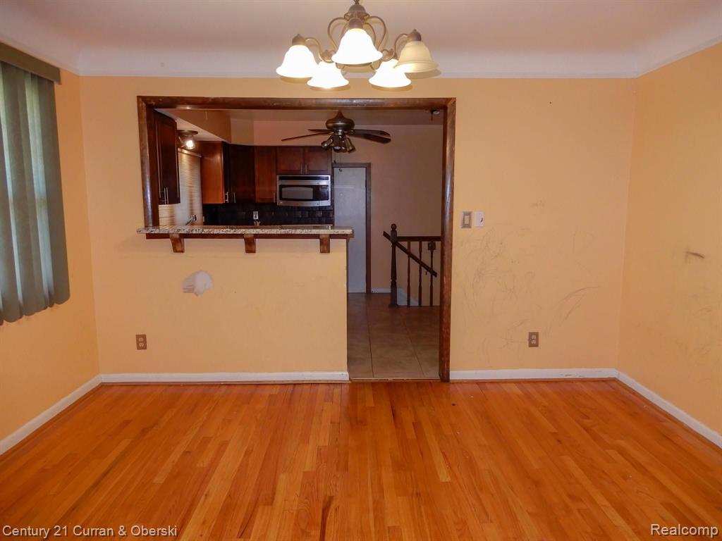 854 South Gulley Road Dearborn Heights, MI 48125 - Photo 8 of 25