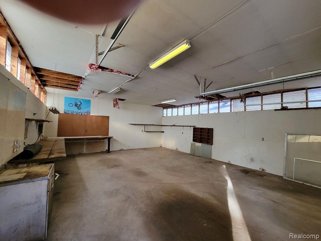 5528 Pratt Road Lapeer, MI 48446 - Photo 10 of 71 Detached garage
