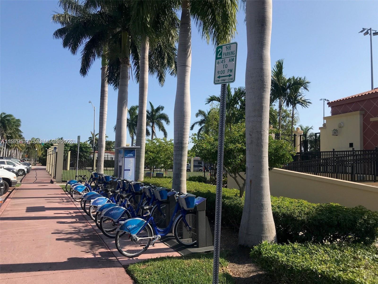 6910 Rue Notre Dame Miami Beach, FL 33141 - Photo 17 of 24 a view of outdoor space yard and porch