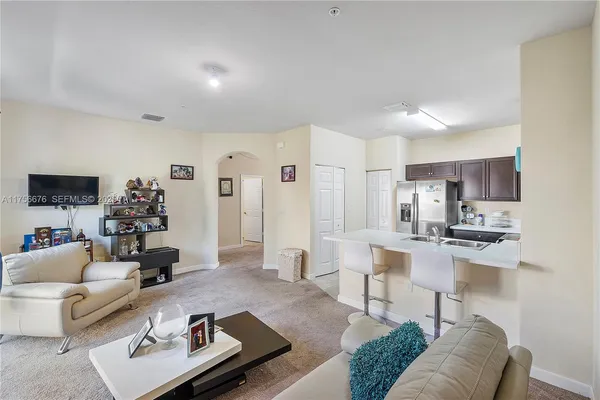 $259,000 | 142 Northeast 28th Terrace, Unit 11, Homestead, FL 33033