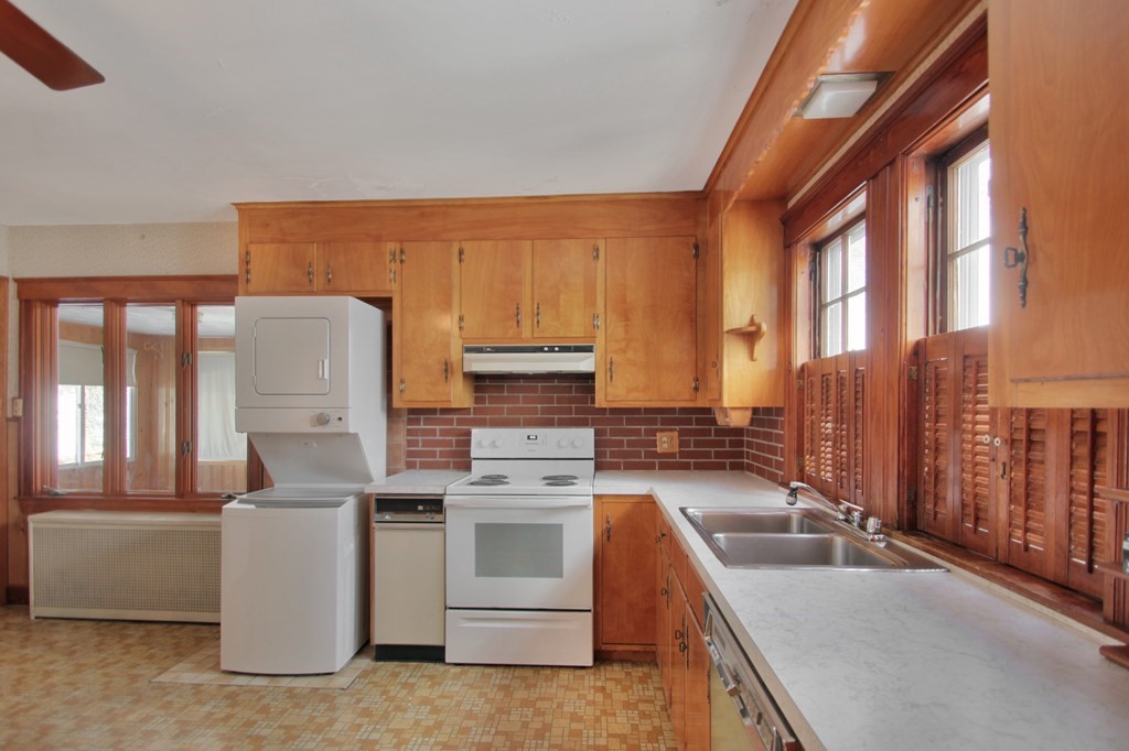 50 Calumet Road Methuen, MA 01844 - Photo 8 of 23 Gallery Image 8