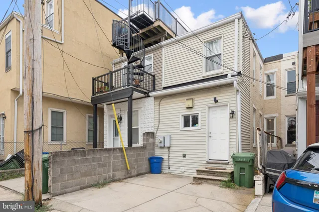 $2,700 | 3011 O Donnell Street, Baltimore, MD 21224