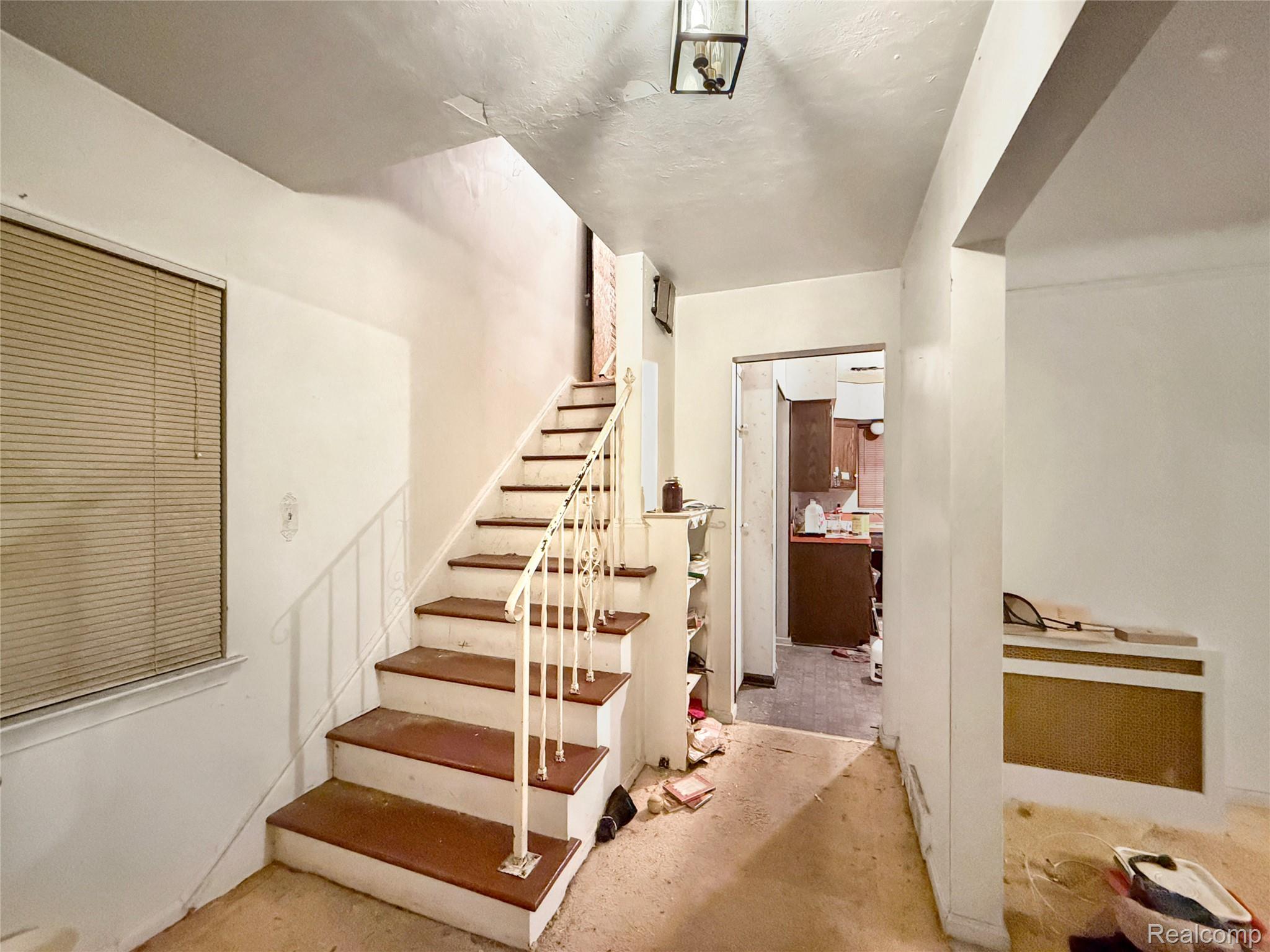 768 Washington Road Grosse Pointe, MI 48230 - Photo 12 of 54 Foyer