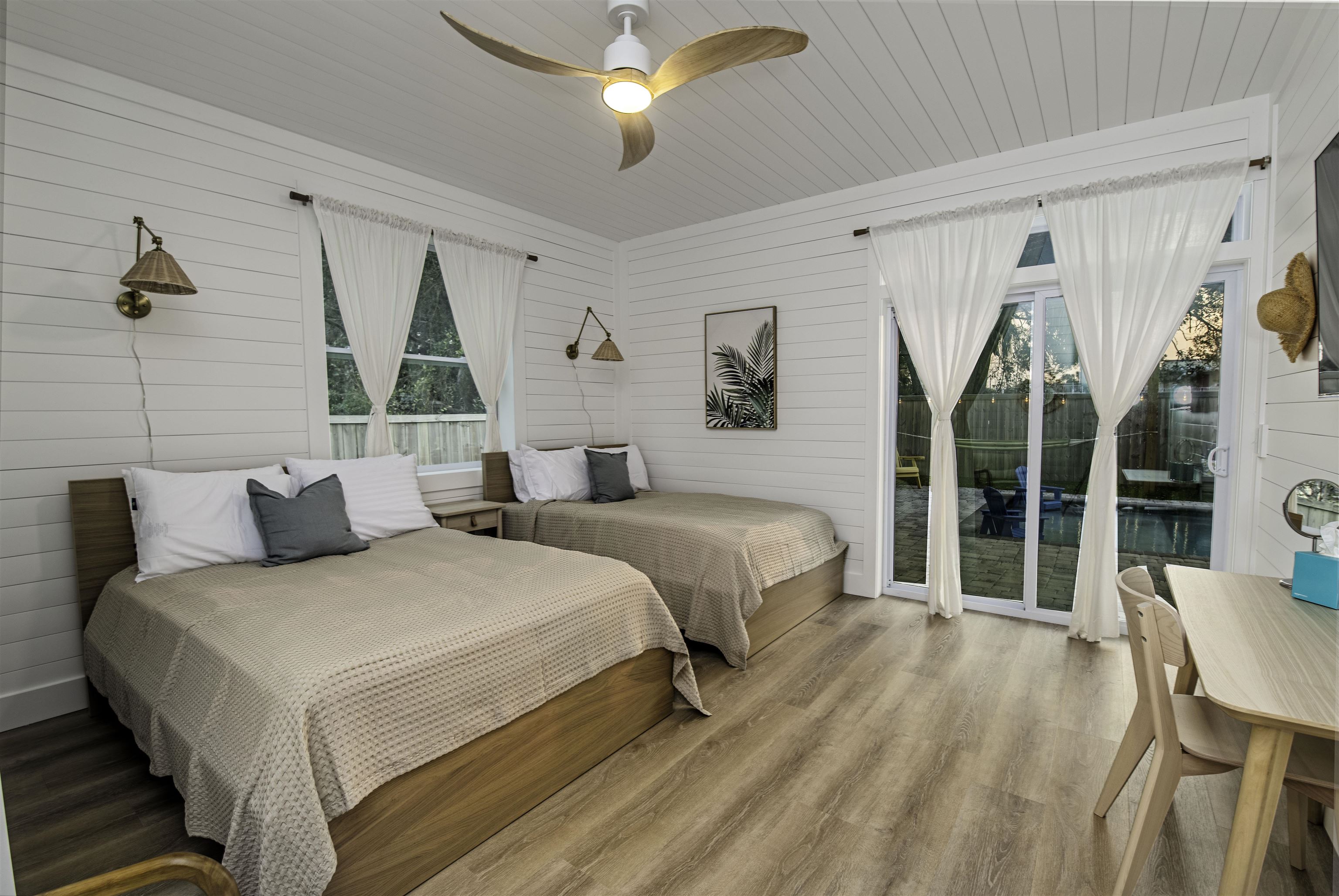 18 Inlet Place St. Augustine, FL 32080 - Photo 20 of 89 a bedroom with double bed and a window