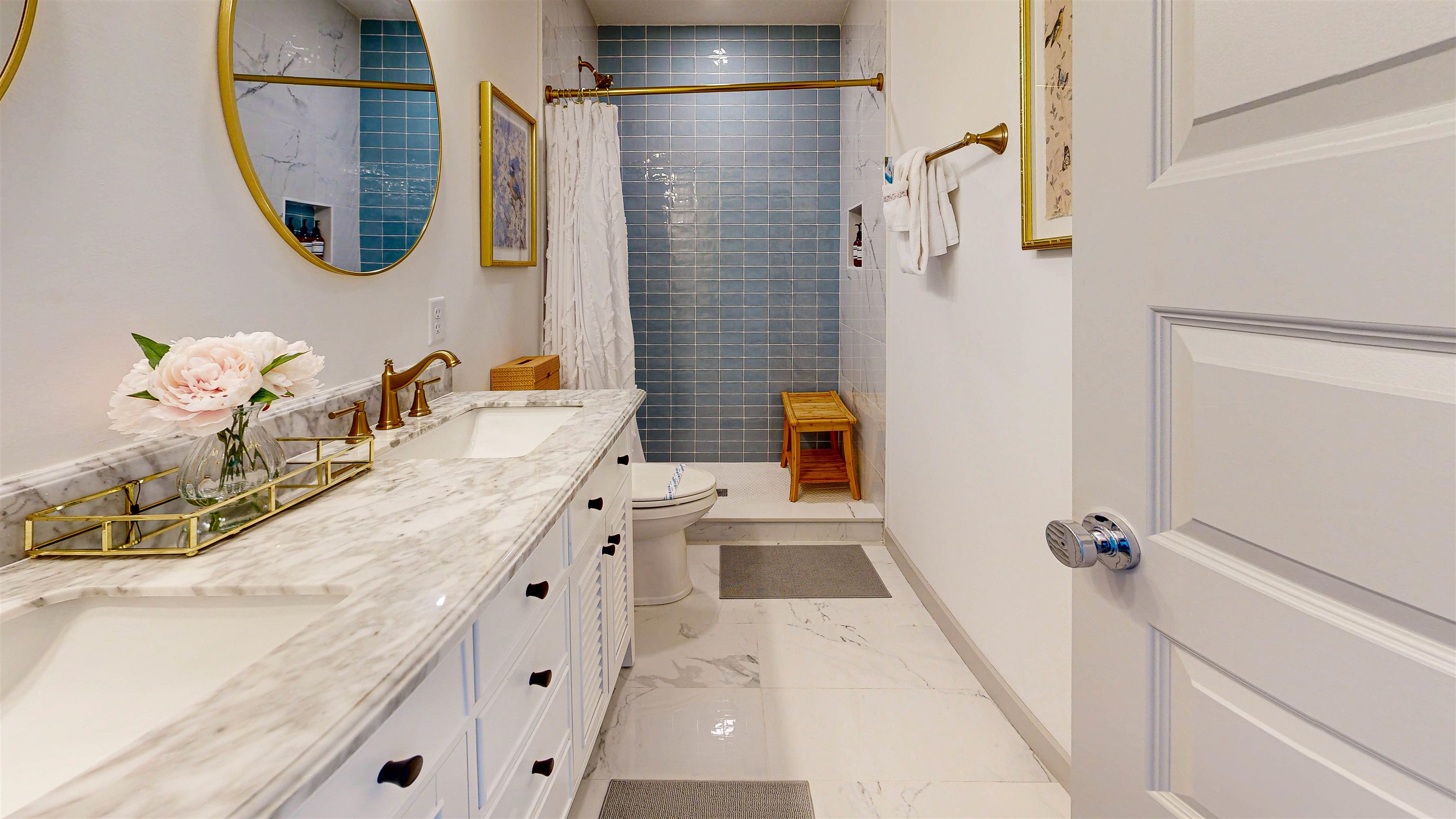 18 Inlet Place St. Augustine, FL 32080 - Photo 75 of 89 a bathroom with a sink mirror and tub