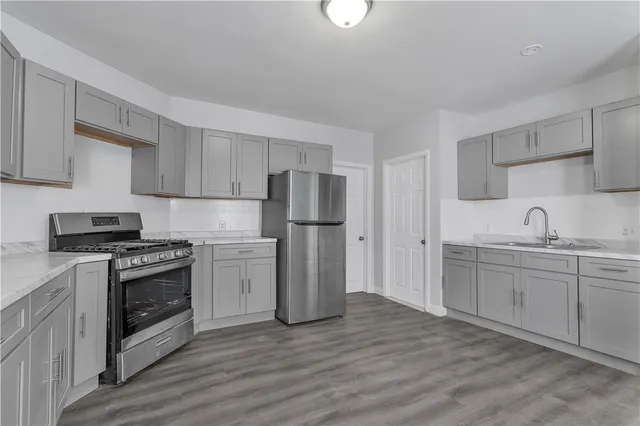 $2,100 | 52 Bellevue Avenue, Unit 1, Woonsocket, RI 02895