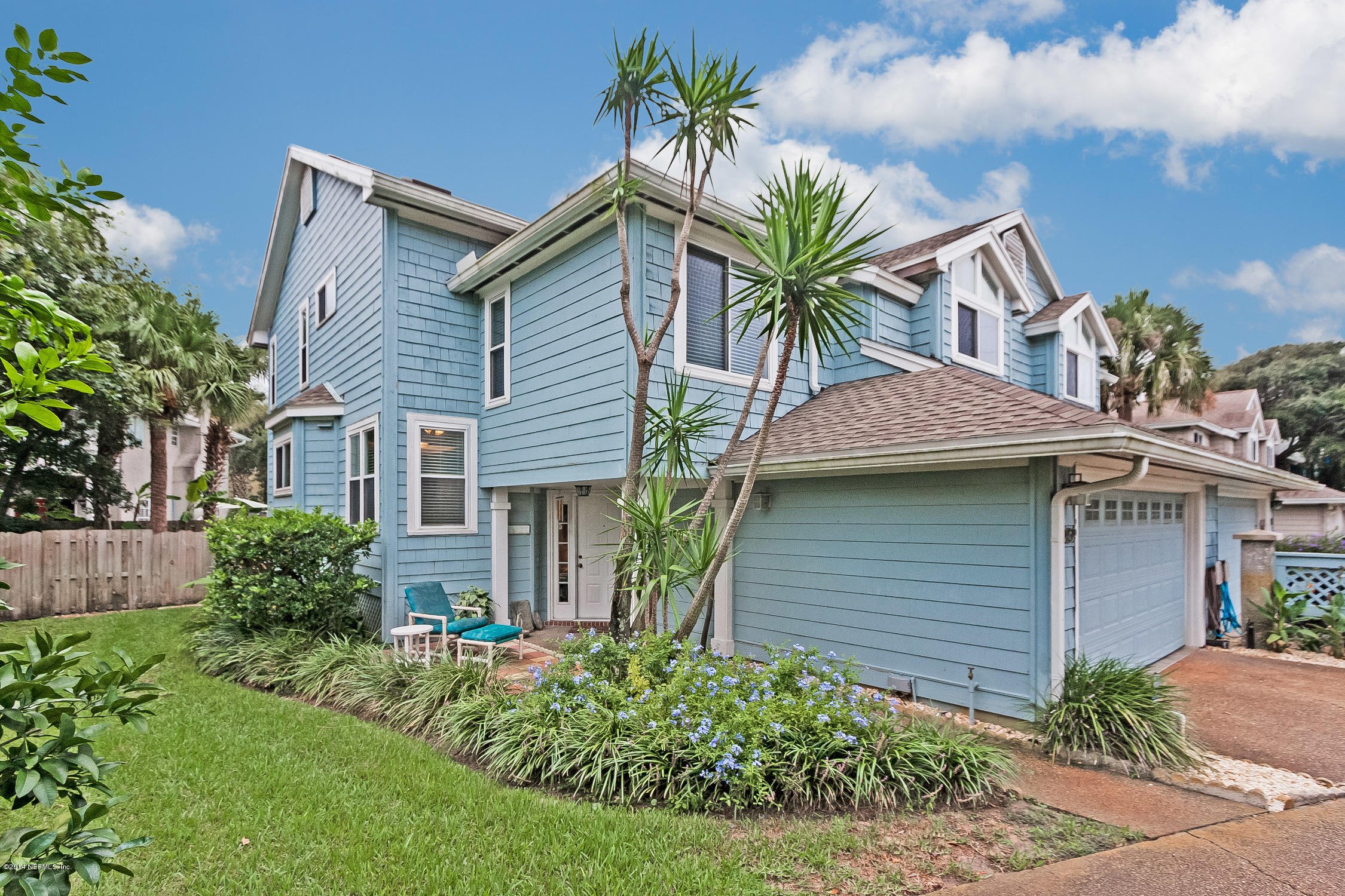 1969 Seminole Road Atlantic Beach, FL 32233 - Photo 2 of 36 a front view of house with yard and green space