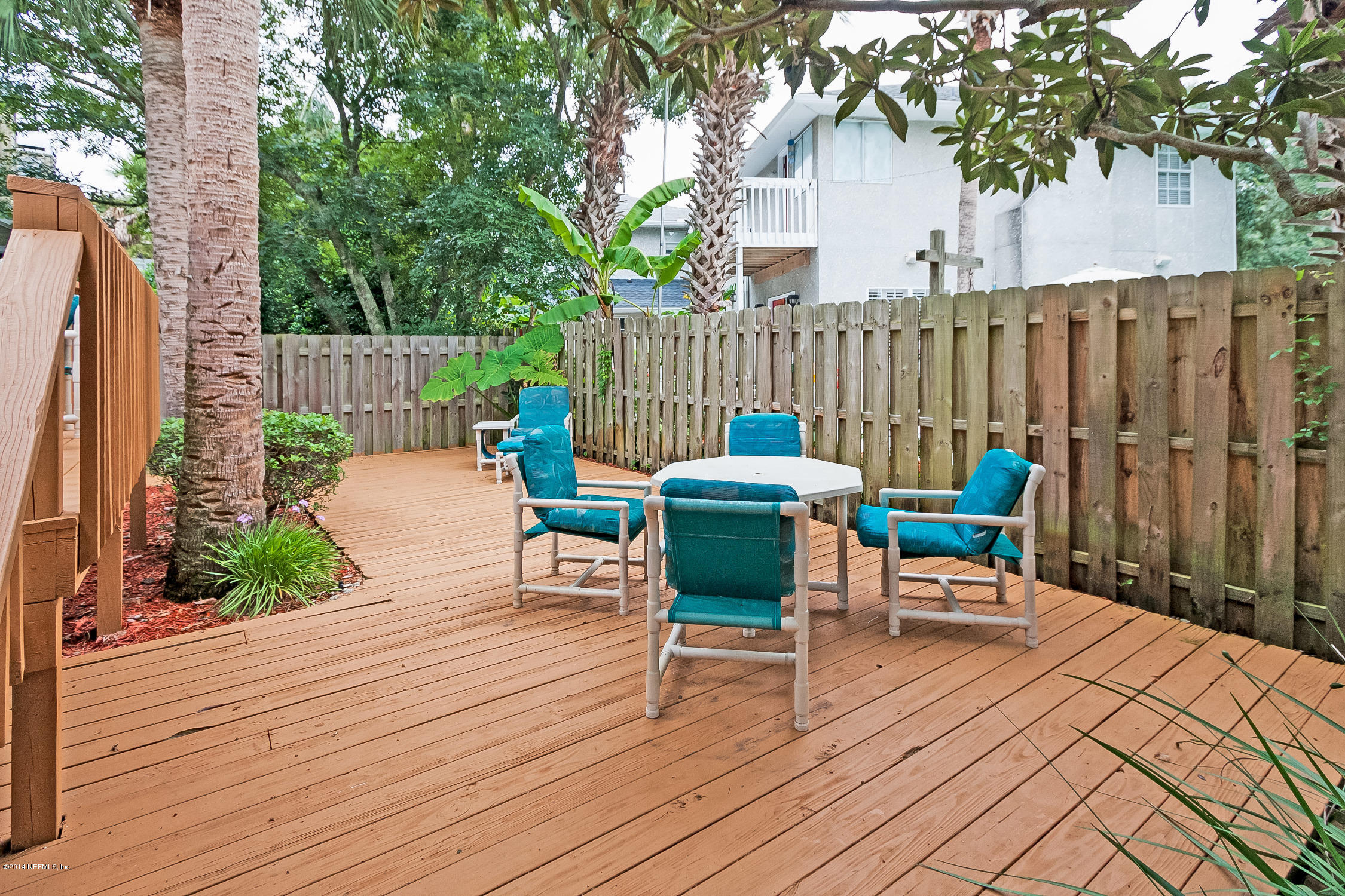1969 Seminole Road Atlantic Beach, FL 32233 - Photo 28 of 36 a outdoor space with furniture