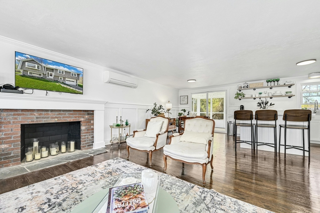 43 Hughey Road Scituate, MA 02066 - Photo 4 of 41 Gallery Image 4
