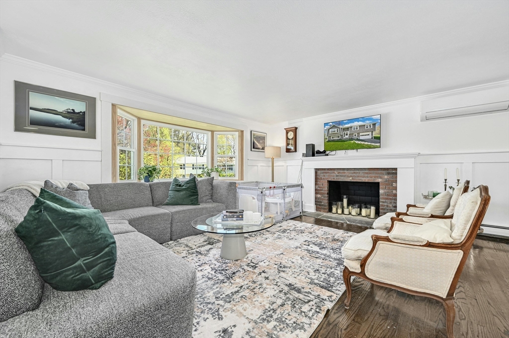 43 Hughey Road Scituate, MA 02066 - Photo 5 of 41 Gallery Image 5