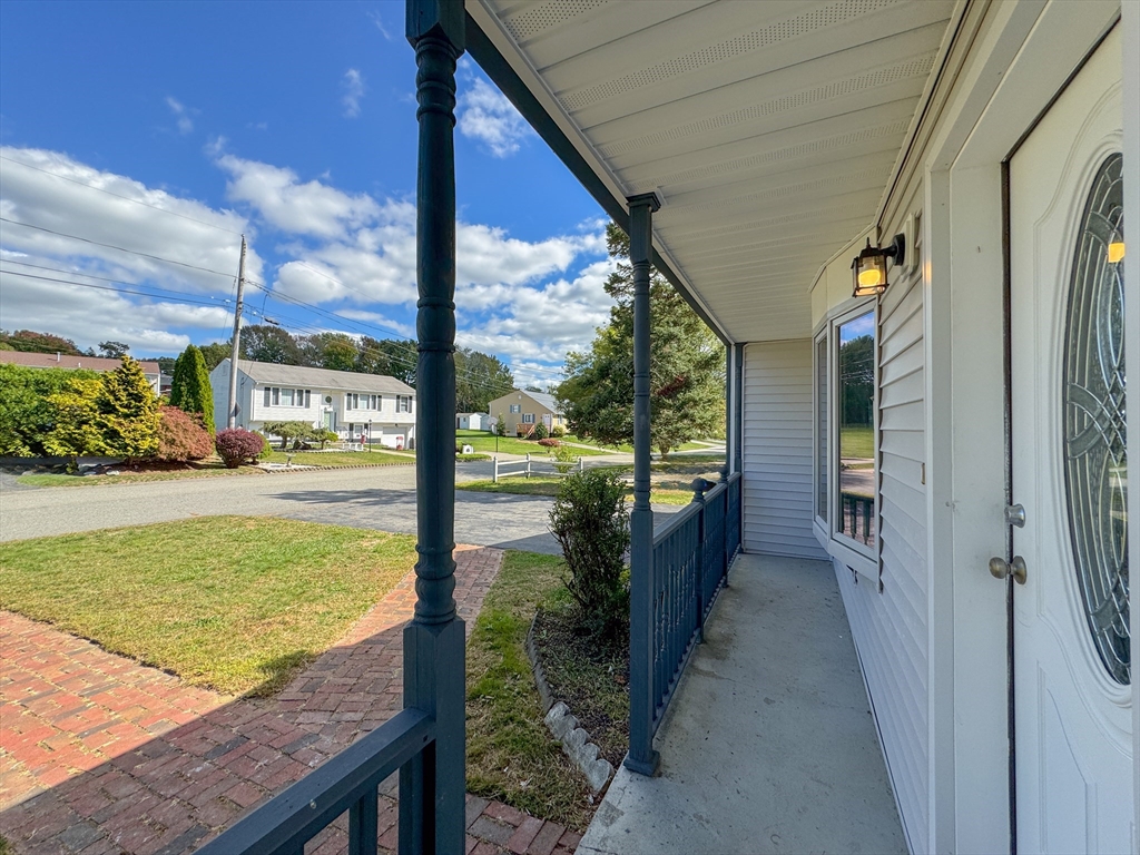 280 Joseph Drive Fall River, MA 02720 - Photo 4 of 32