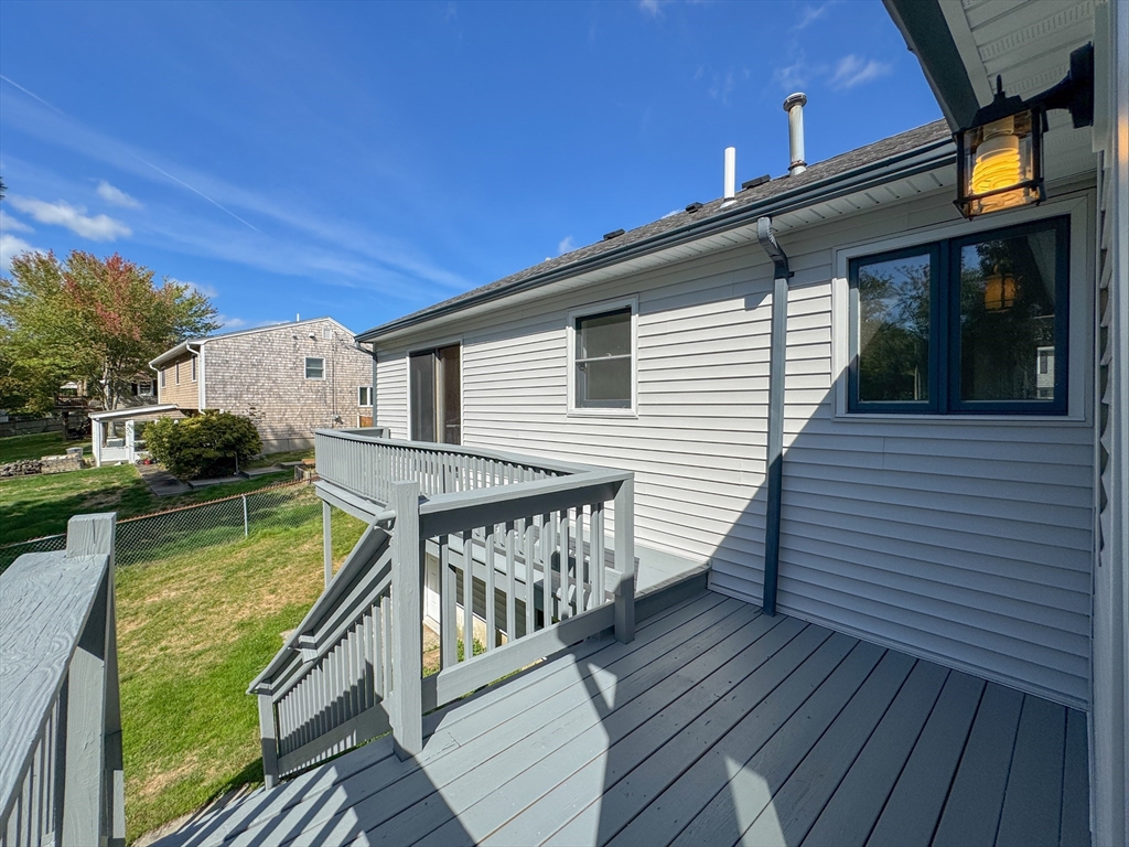 280 Joseph Drive Fall River, MA 02720 - Photo 5 of 32