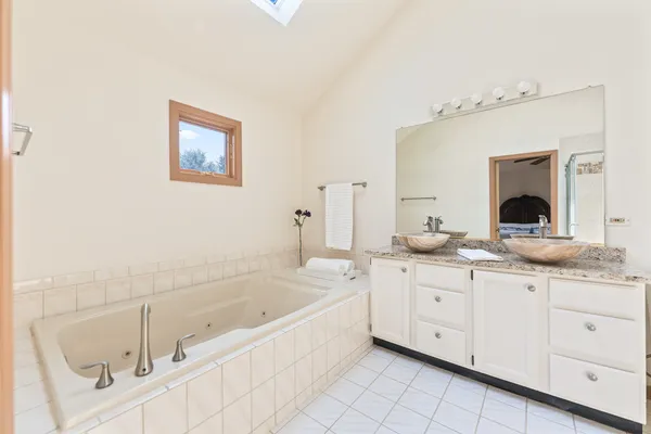 $729,900 | 484 Blodgett Court, Naperville, IL 60565