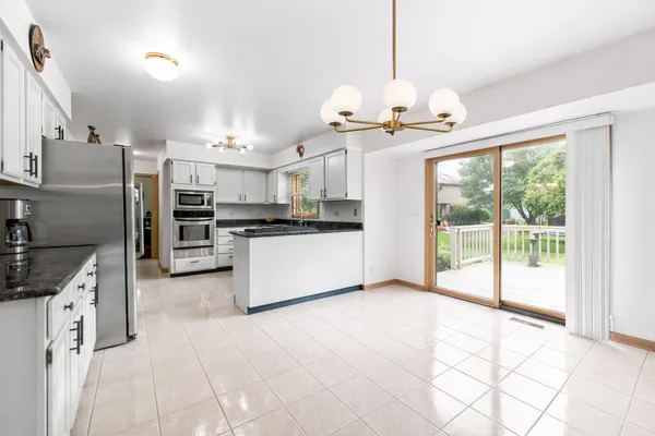 $729,900 | 484 Blodgett Court, Naperville, IL 60565