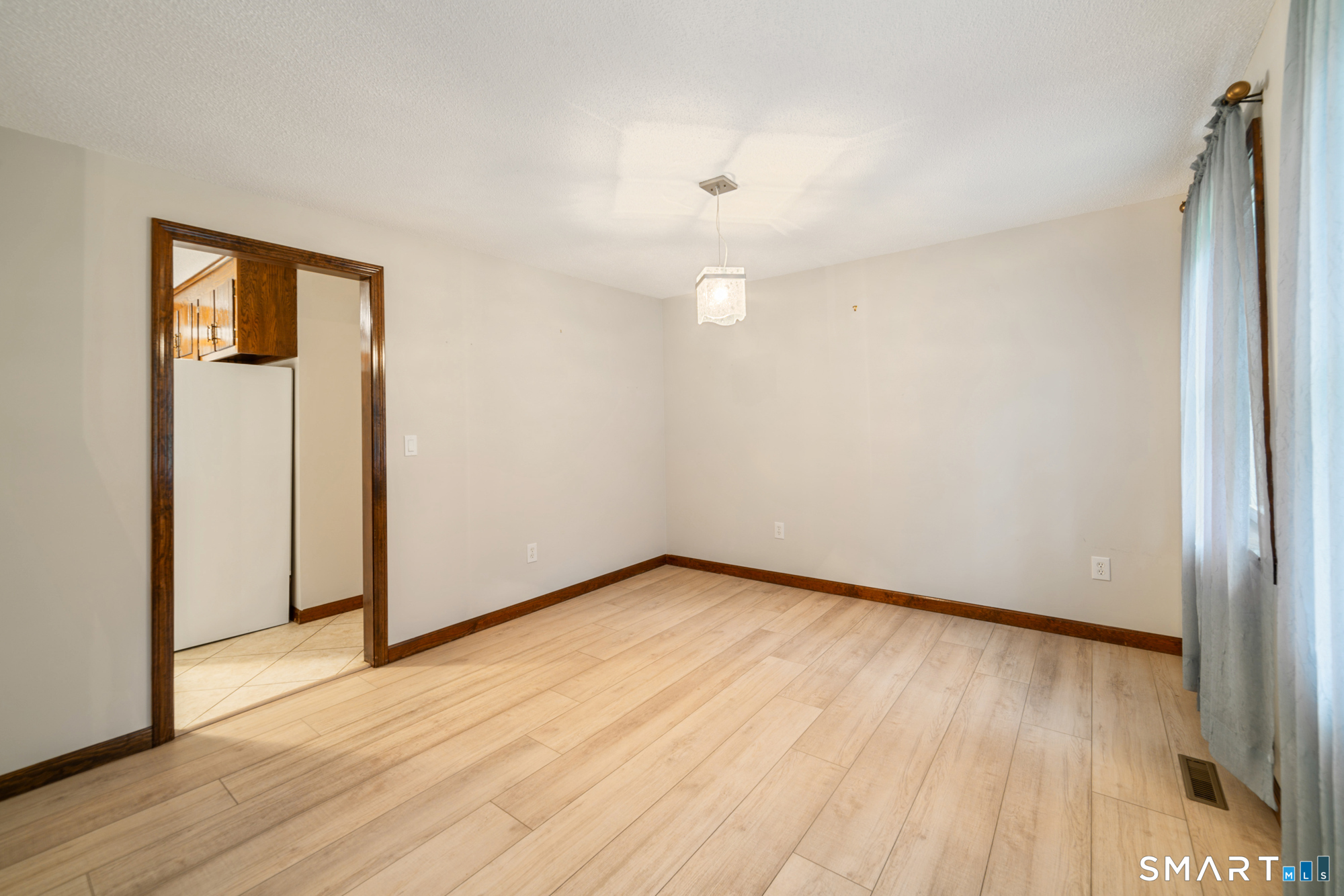 548 Beecher Road Wolcott, CT 06716 - Photo 8 of 36