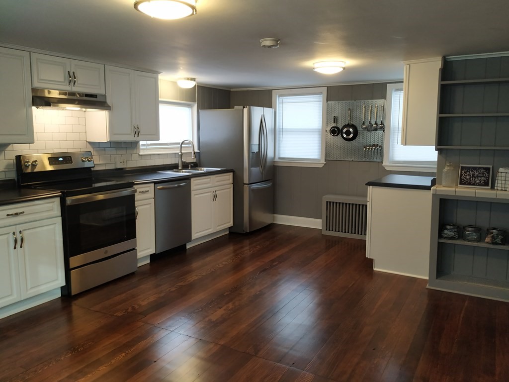 47 Poole Road Belchertown, MA 01007 - Photo 2 of 17 Gallery Image 2