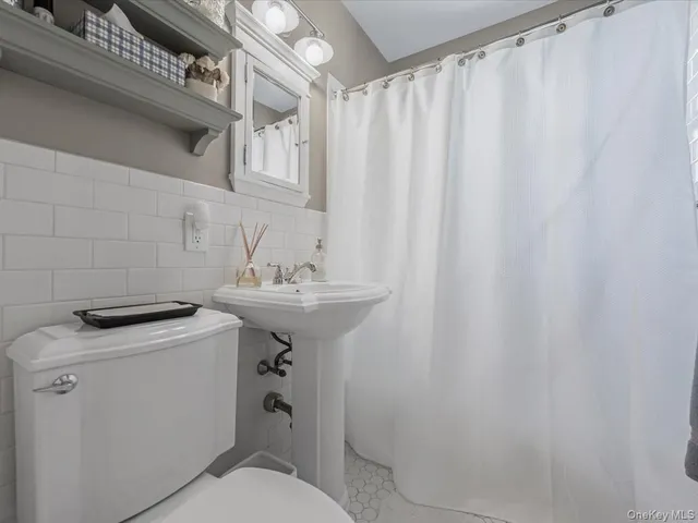 $259,000 | 71-42 Little Neck Parkway, Unit 153B | Glen Oaks