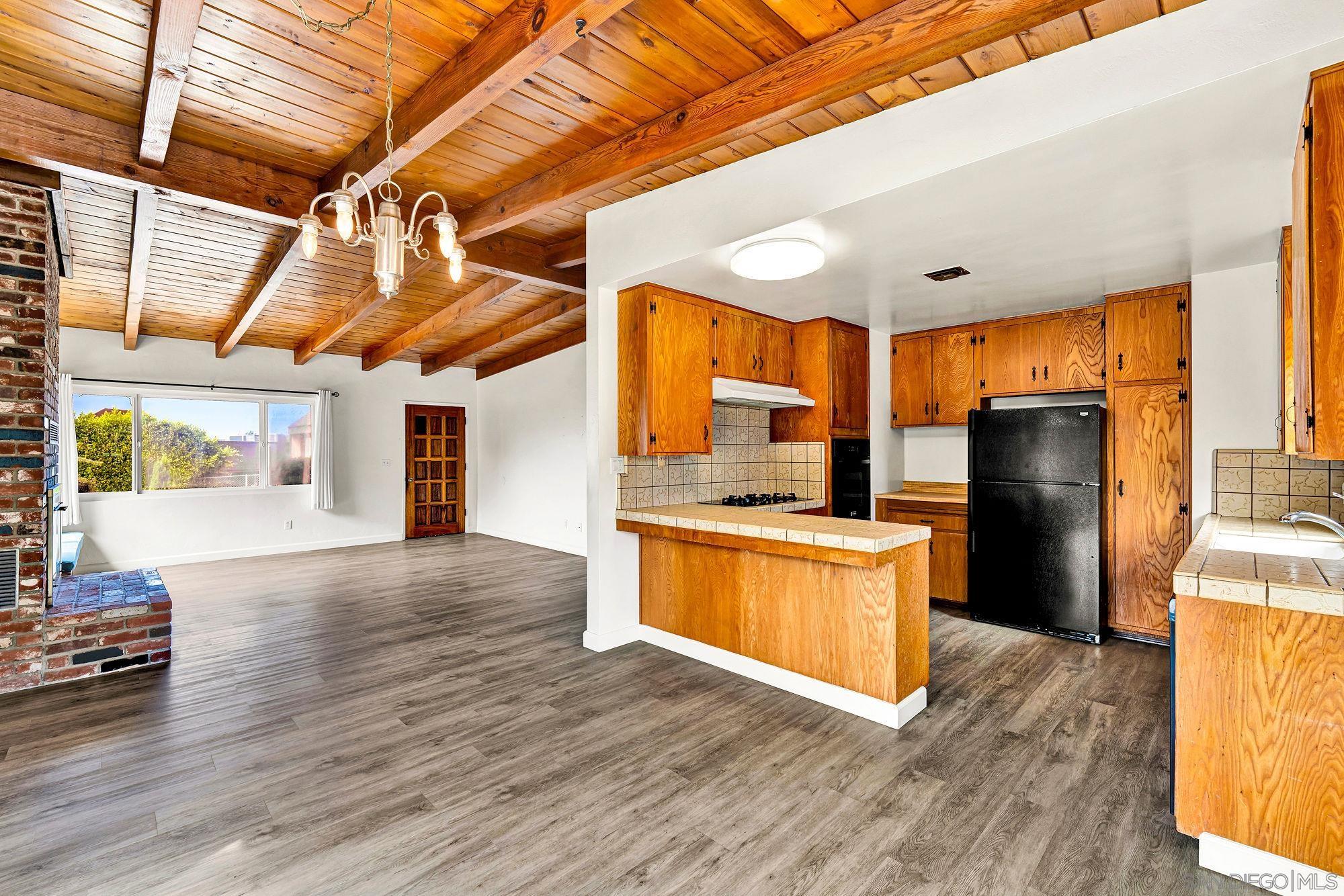 328 9th Street Del Mar, CA 92014 - Photo 12 of 72