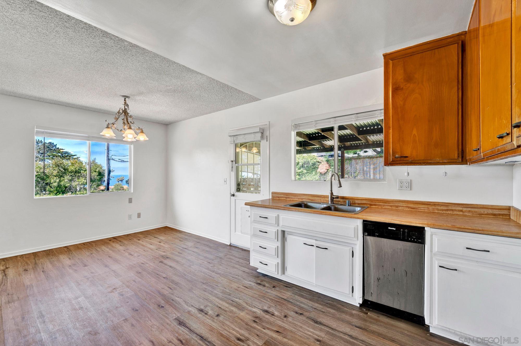 328 9th Street Del Mar, CA 92014 - Photo 55 of 72