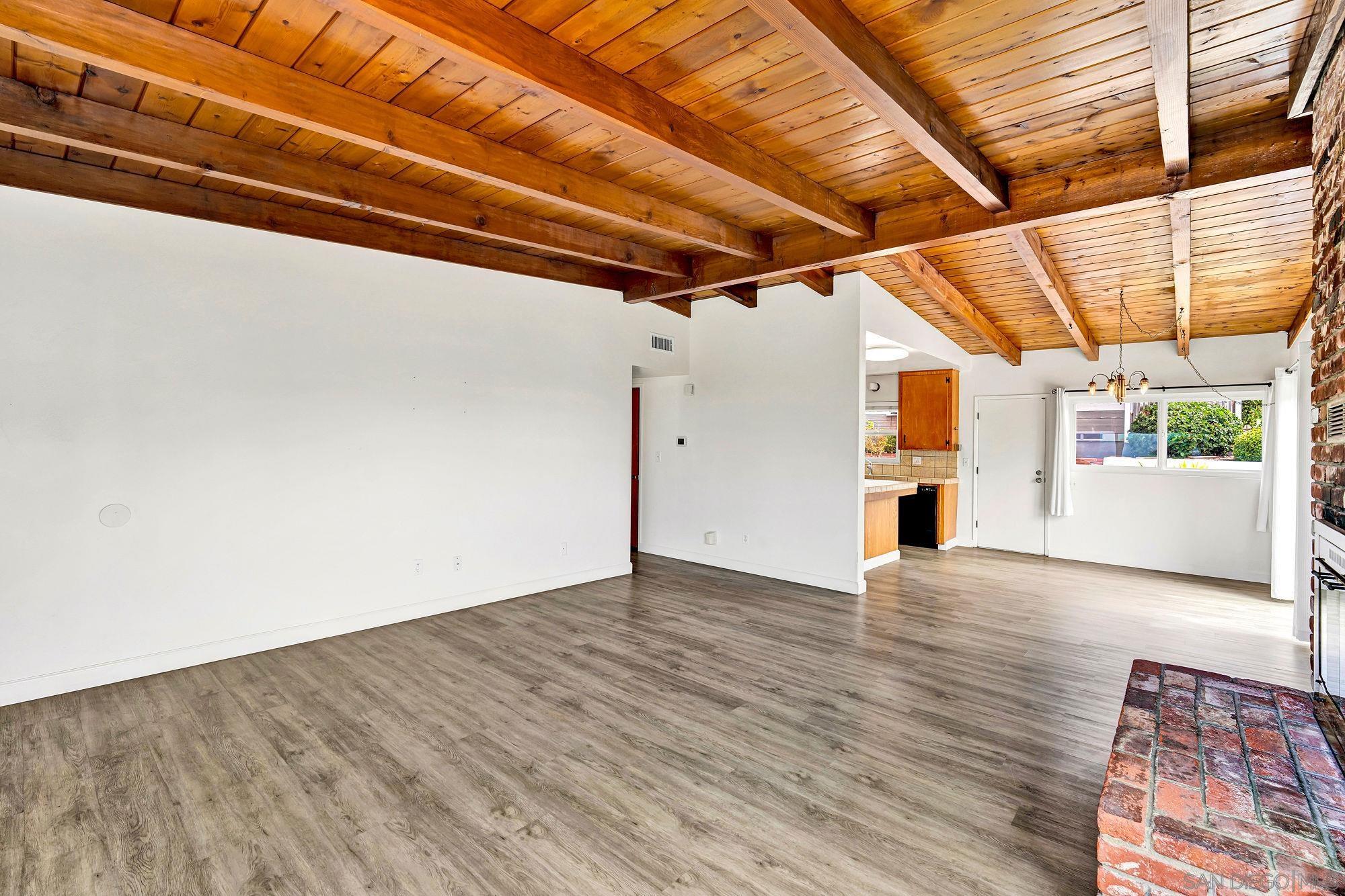 328 9th Street Del Mar, CA 92014 - Photo 7 of 72